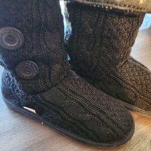 Women's Muk Luks